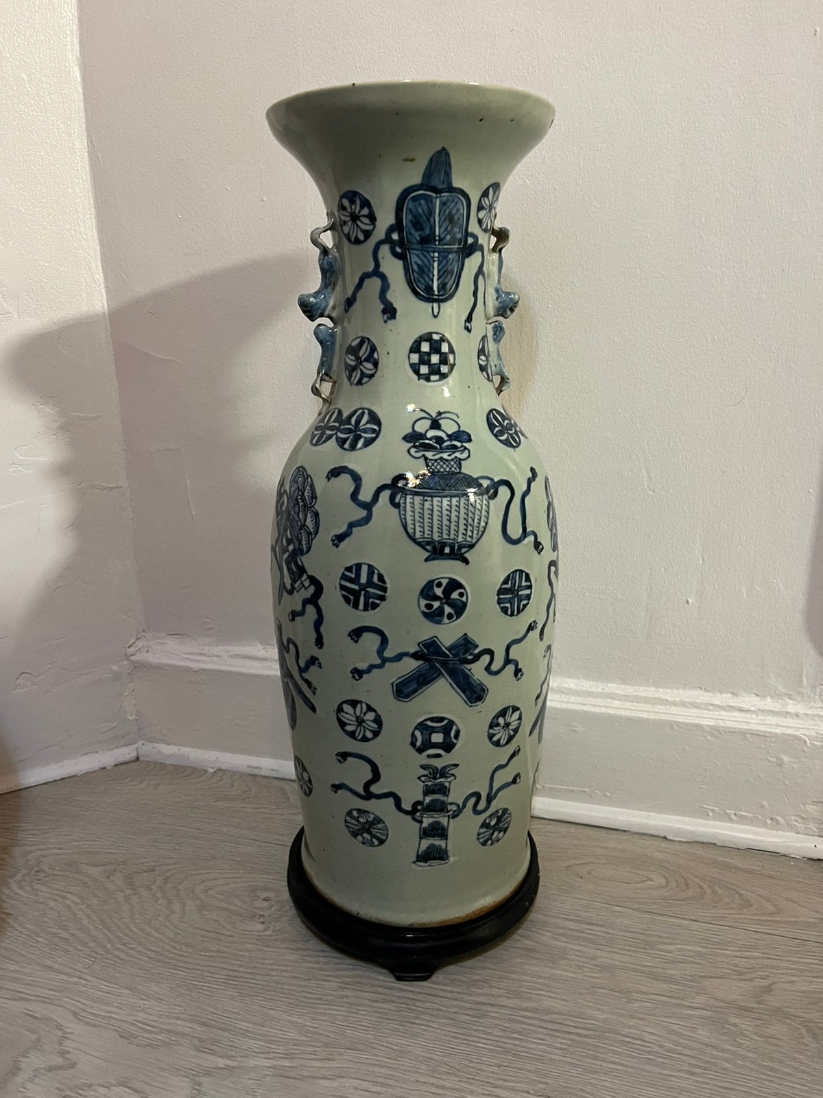 Vase chinois, Enlèvement
