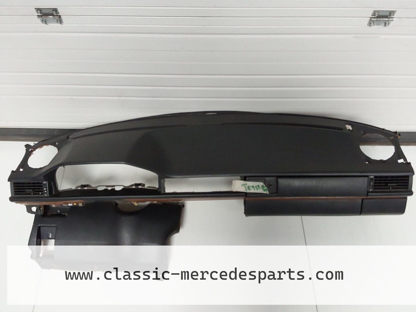 Dashboard Mercedes W124 Zwart met airbag, -, Enlèvement, Utilisé, -