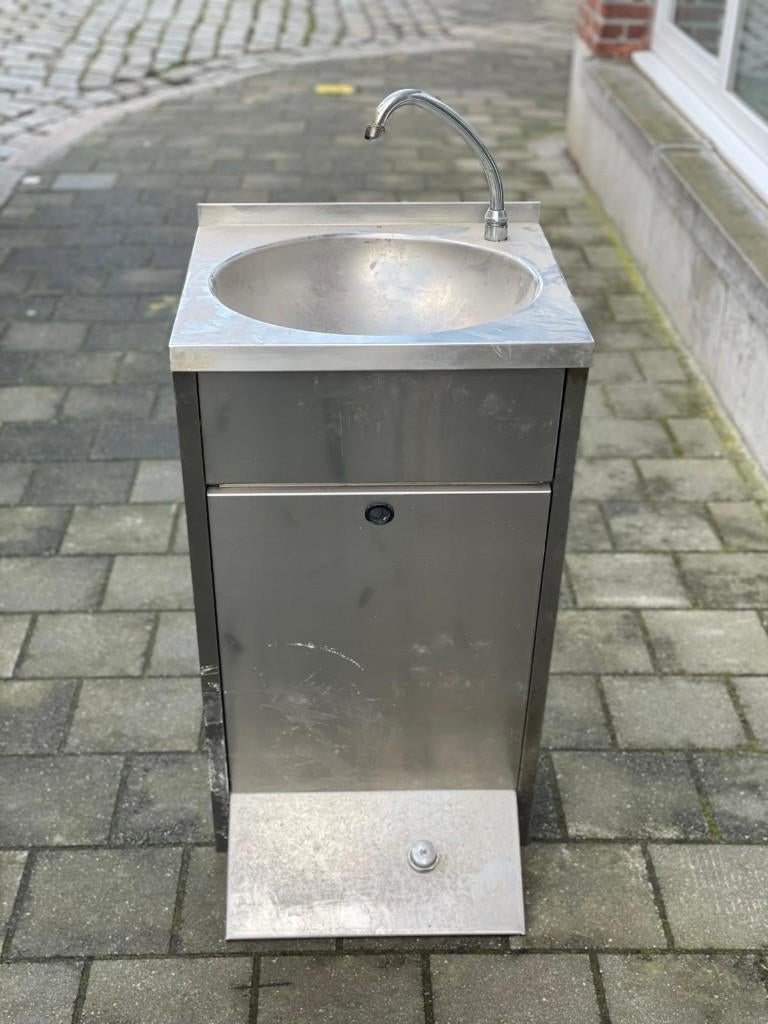 Franke RVS handenwasser met voetpedaal (LP-21) horeca, Ophalen, Gebruikt, Reinigen