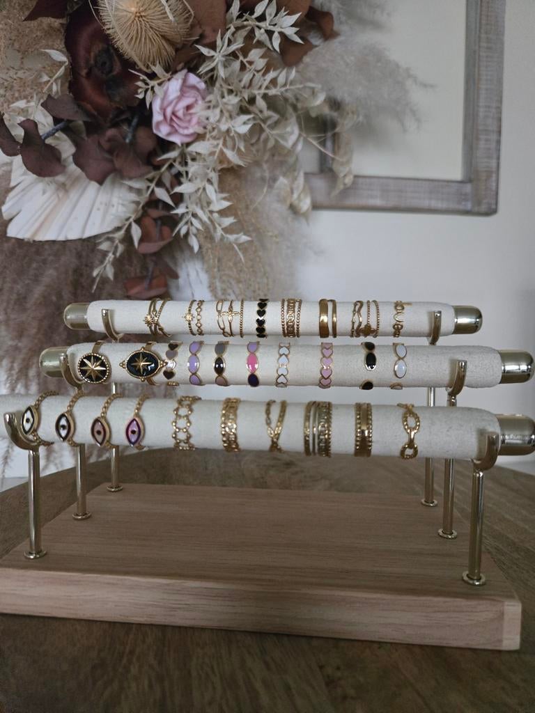 28 stainless steel ringen en houder, Bijoux, Sacs & Beauté, Bagues, Enlèvement ou Envoi, Neuf, Fer ou Acier, Femme