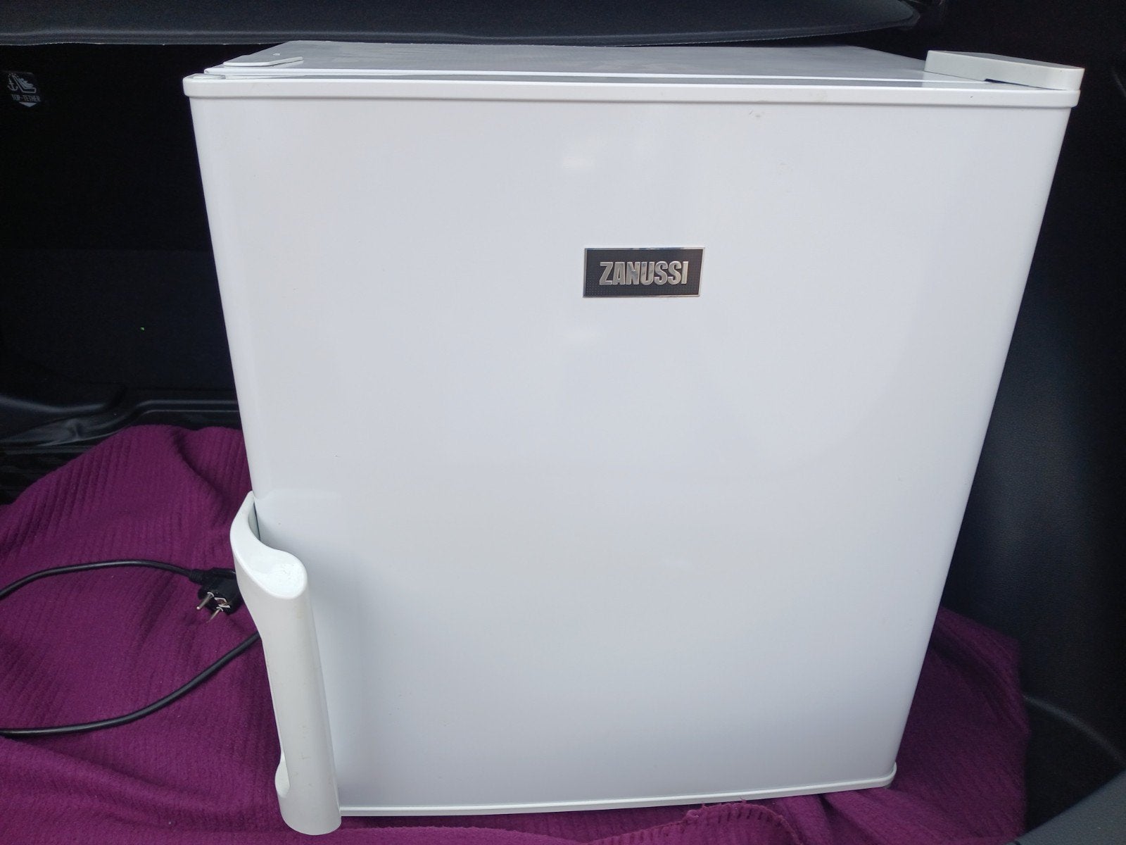 Zanussi mini diepvriezer 30 liter, Elektronische apparatuur, Ophalen, Minder dan 85 cm, 45 tot 60 cm, Minder dan 75 liter