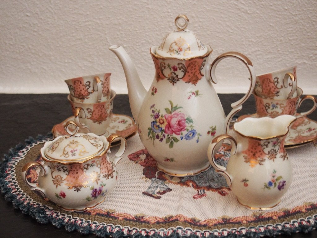 antiek koffieservies, Ophalen
