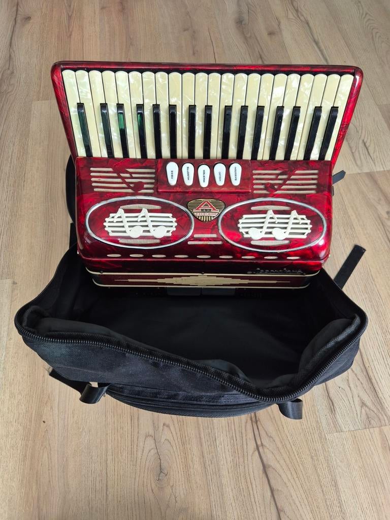 Accordeon Excelsior, Gebruikt, 80-bas, Met koffer, Toetsaccordeon