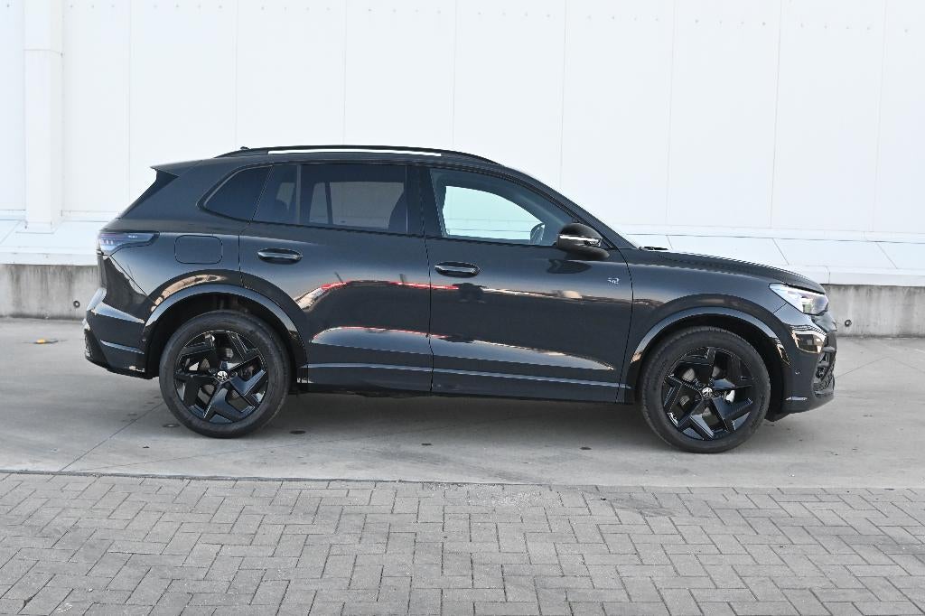 Volkswagen Tiguan R-line / 2025 / 1.5e-TSI / 150pk / 11500km, Achat, Entreprise, Noir, 5 portes