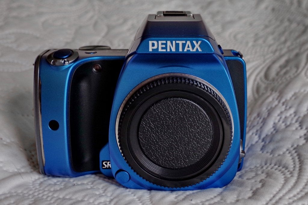 Pentax K-S1 blauwe spiegelreflexcamera/20 MP, Audio, Tv en Foto, Ophalen, Oplader, Pentax