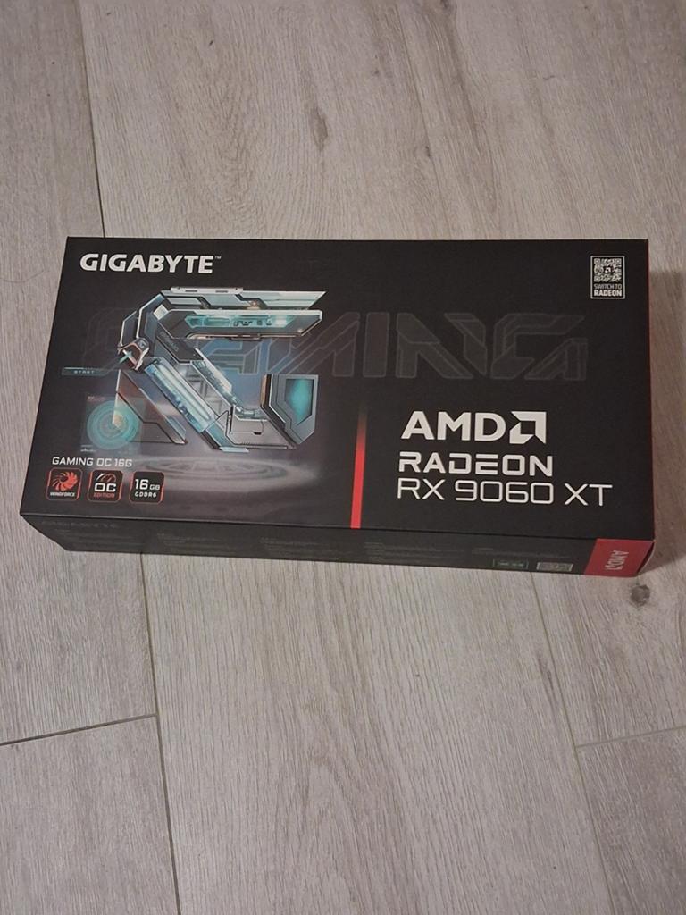 GIGABYTE Radeon RX 9060 XT GAMING OC 16G, Computers en Software, Videokaarten, Ophalen, GDDR6, AMD, PCI