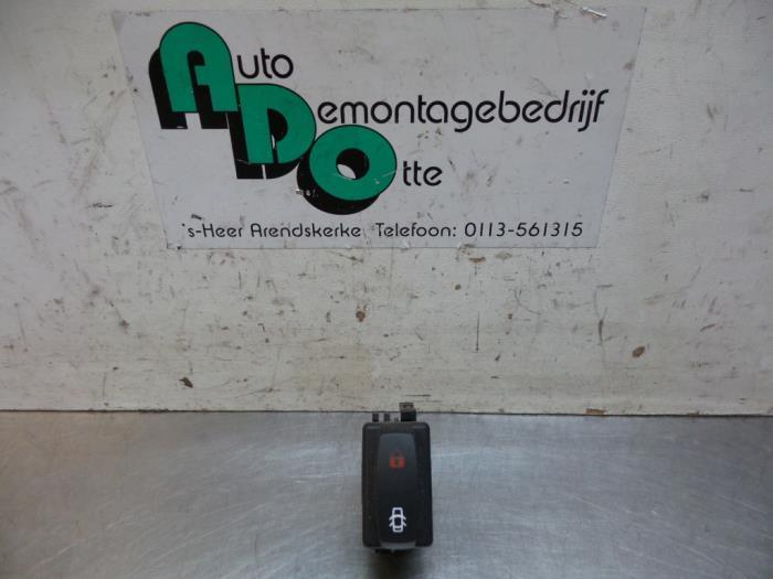 Commutateur d'un Renault Trafic (Trafic 01-), Renault, -, Utilisé, -