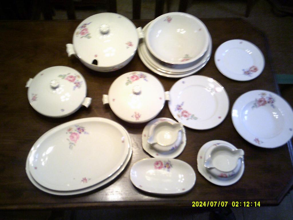 Ancien service de vaisselle de table complet impeccable, Enlèvement