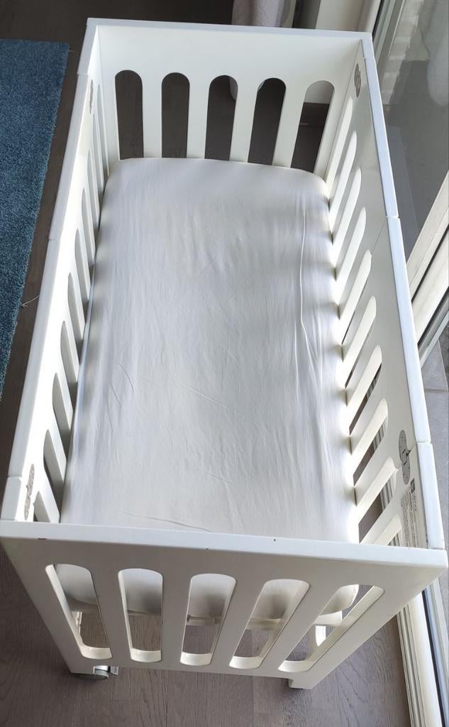 Alma Bloom babybedje met matras, Kinderen en Baby's, Ophalen