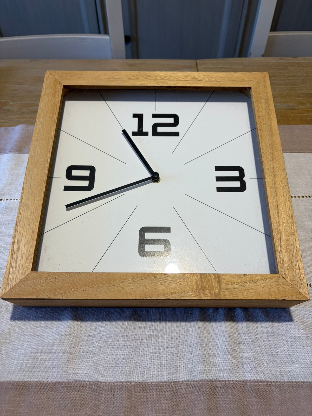 Houten wandklok – 30 x 30 cm – Beige, Antiek en Kunst, Antiek | Klokken, Ophalen