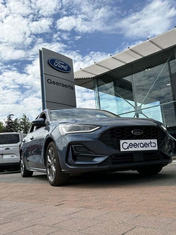 Ford Focus EcoBoost mHEV ST-Line Style, Autos, Focus, Entreprise, Boîte manuelle, Noir