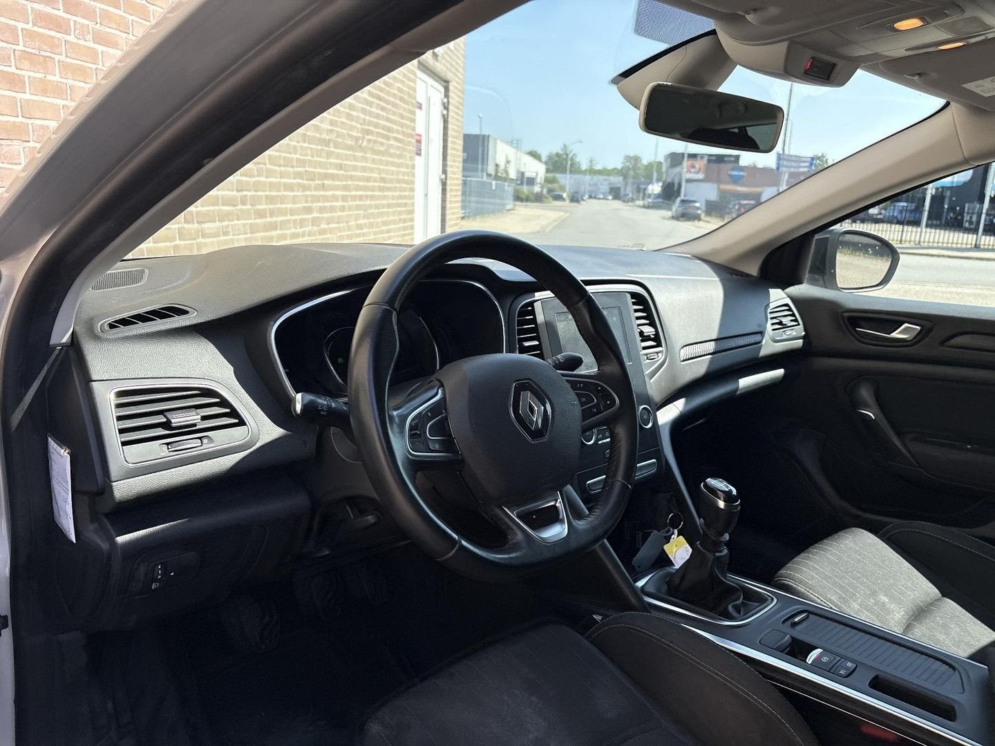 Renault Megane Estate 1.3 TCe Limited | € 5.450,- NETTO! | C, Zwart, 124 g/km, Bedrijf, Parkeersensor