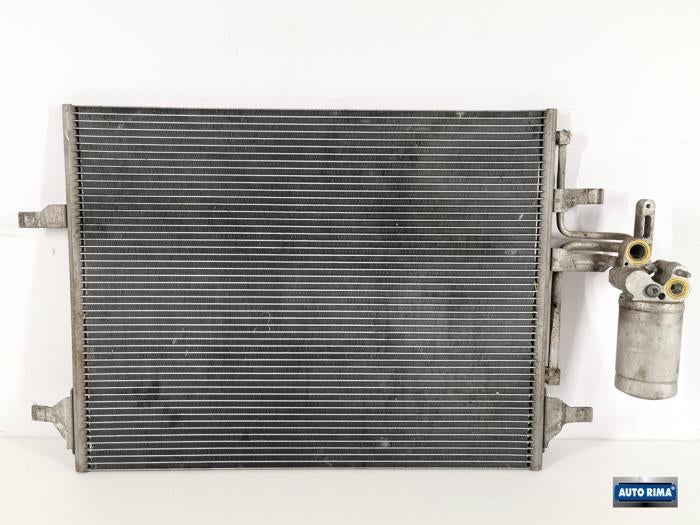 Airco Condensor van een Volvo V60, Gebruikt, -, -, Ophalen of Verzenden