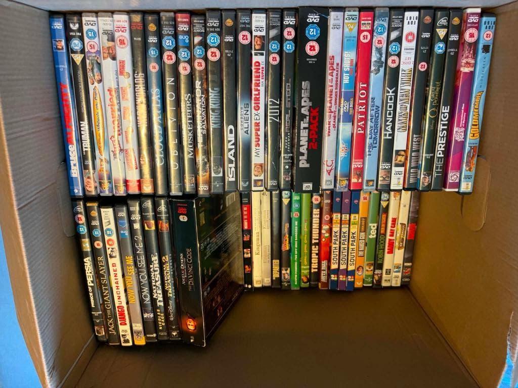 DVD lot +- 100 DVD's, Alle leeftijden, Ophalen, Gebruikt