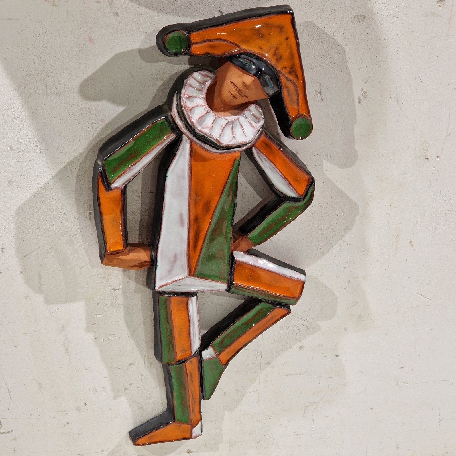 Keramisch wanddecoratie harlekijn Pierrot ,  nar keramiek, Enlèvement ou Envoi