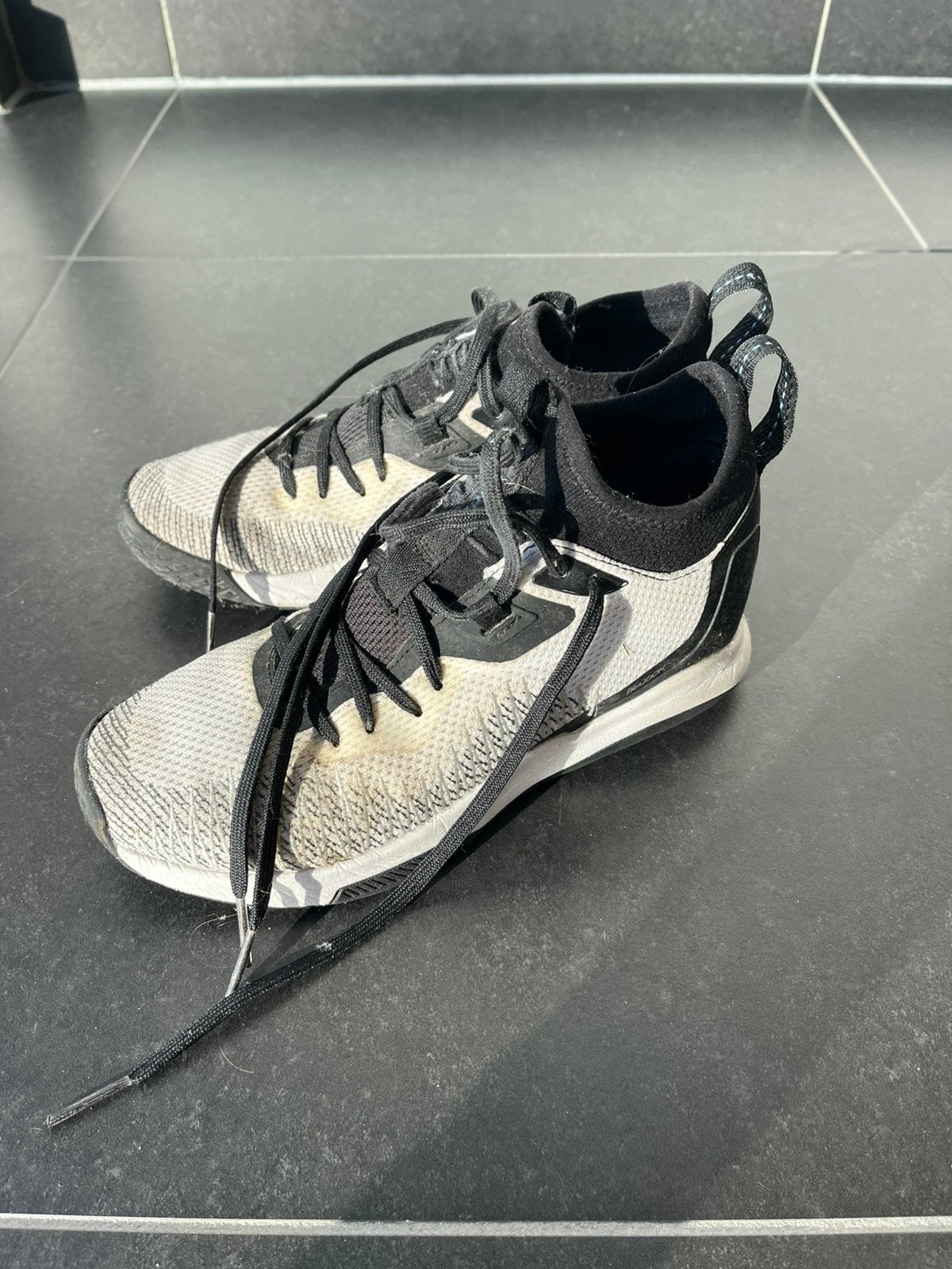 Chaussures de basket-ball, Enlèvement, Porté