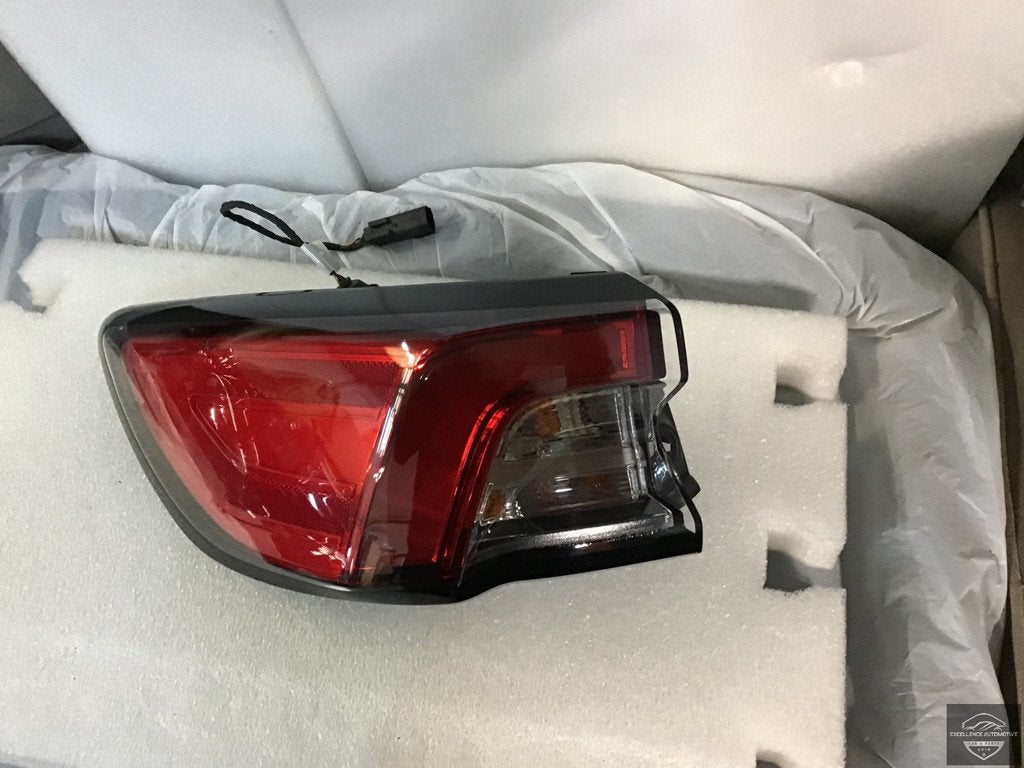 Ford Kuga MK3 Facelift 2022+ LED Achterlicht LV5B13405BF, Gebruikt, Info@ford.com, Ford, Ford Motor Company