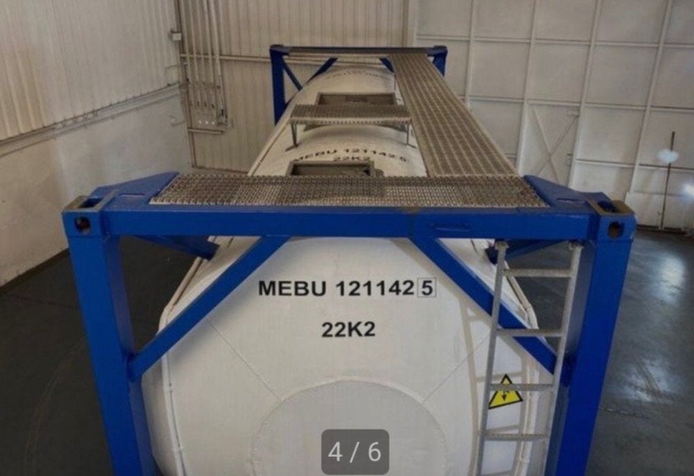 RVS containertank op 20 voet containerslede, Ophalen