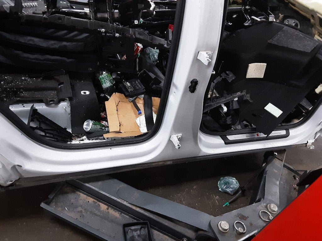 SEUIL DE PORTE DROIT Audi Q3 (F3B) (01-2018/06-2021), Auto-Union-Straße  1,
85057  Ingolstadt, DE, Info@audi.de, Audi, Utilisé