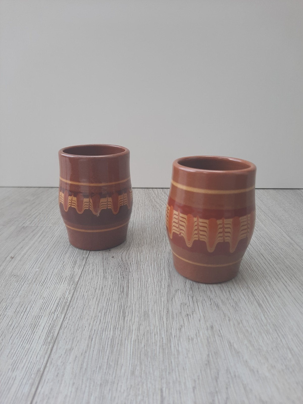 Vintage Bulgaarse keramische bekers – Jaren 70 (set van 2), Enlèvement ou Envoi