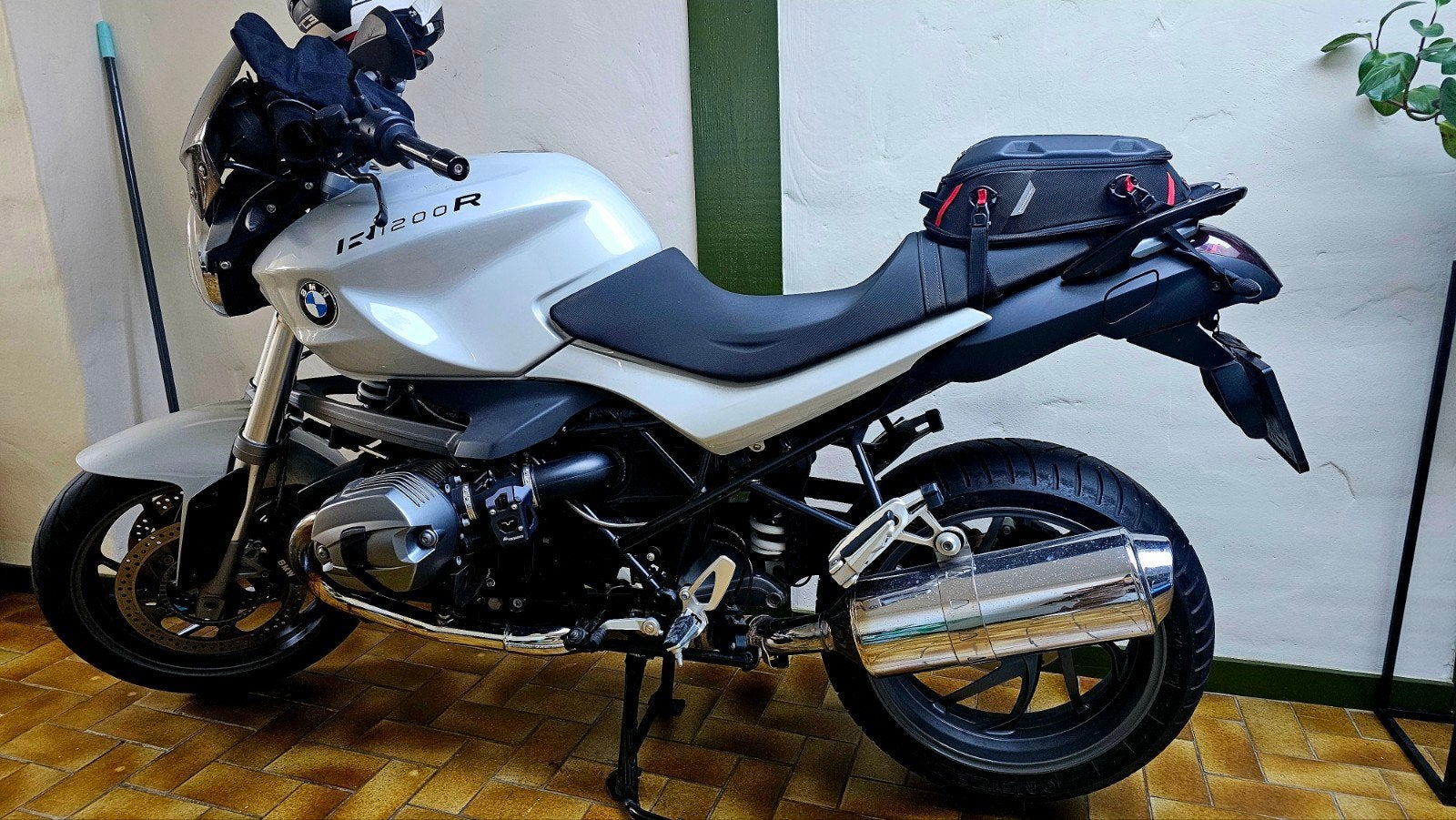 BMW R1200R bwj 2011, 2 cilinders, Motorrijbewijs A, Particulier, Meer dan 35 kW