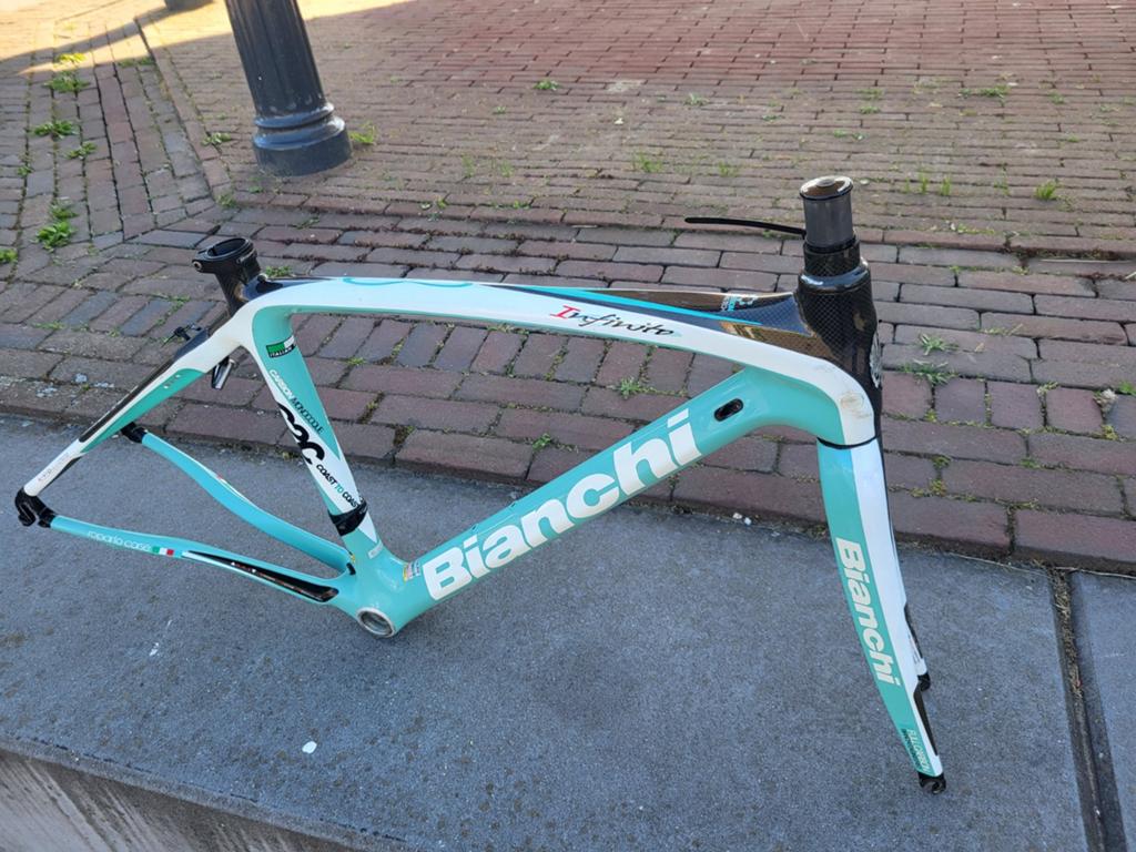 Bianchi Infinito carbon frame 44 cm, Ophalen, Frame, Gebruikt, Bianchi