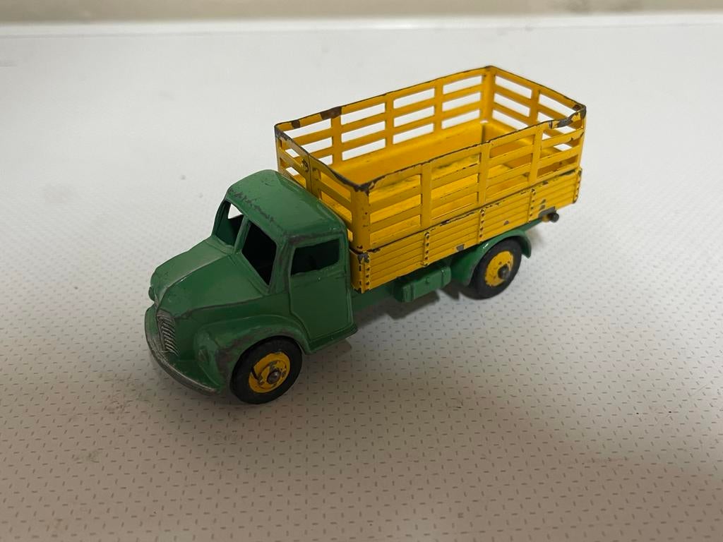 Dinky toys 30n/343 dodge farm truck groen/geel, Hobby en Vrije tijd, Modelauto's | 1:43, Ophalen of Verzenden, Zo goed als nieuw