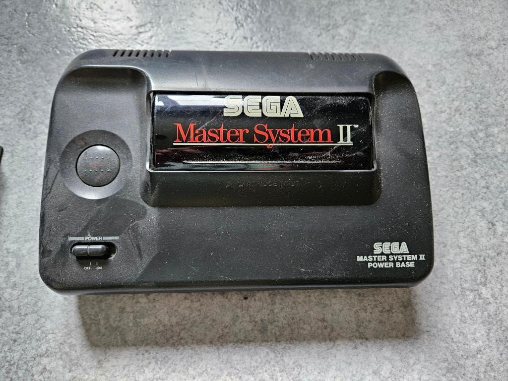 Sega master system II, 2 joueurs, À partir de 7 ans, Enlèvement, Utilisé