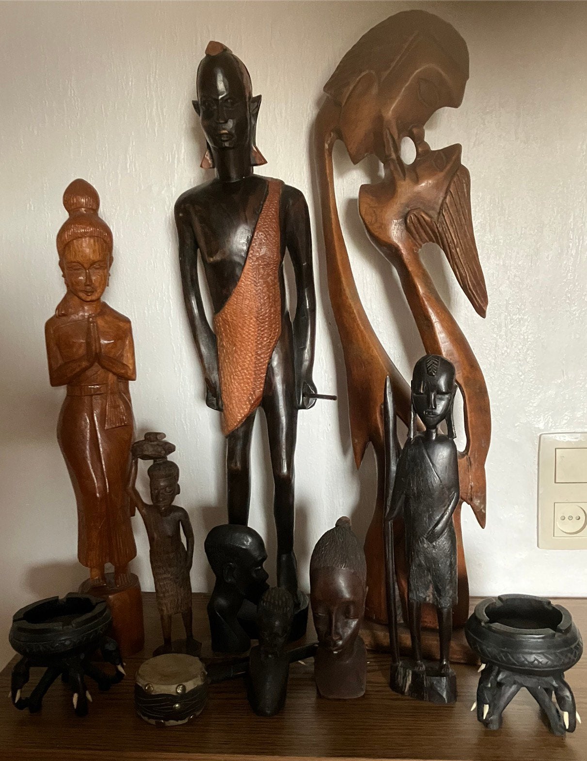 10 diverse  ebben  houten Afrikaanse  beelden., Antiek en Kunst, Overige onderwerpen, Houtsnijwerk, Minder dan 20 cm, Ophalen of Verzenden
