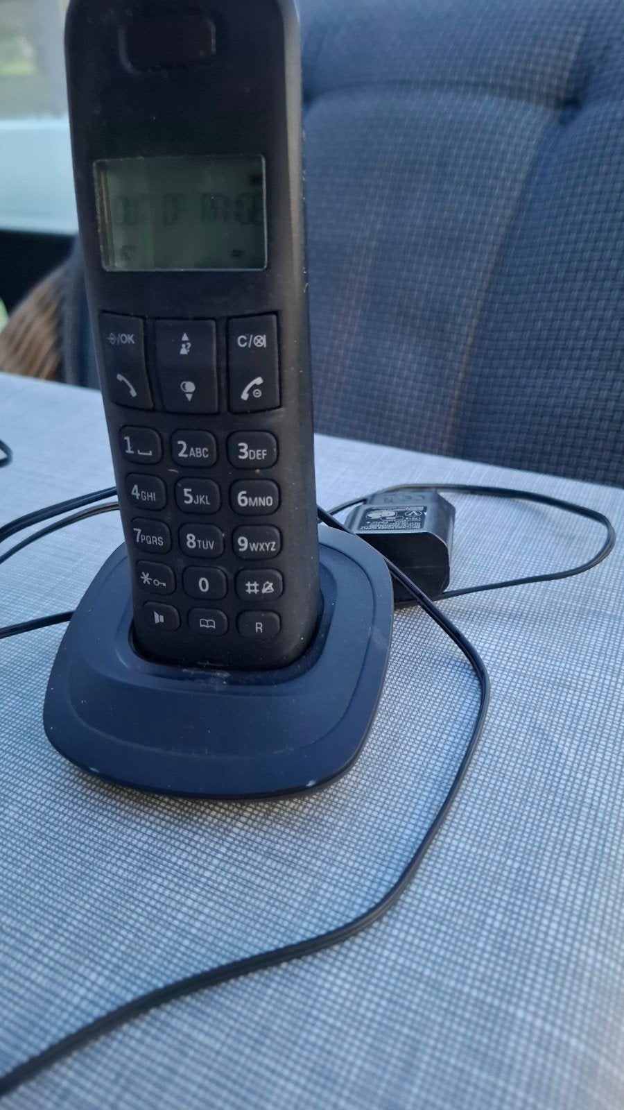 2delige binnenhuis telefoon, Enlèvement