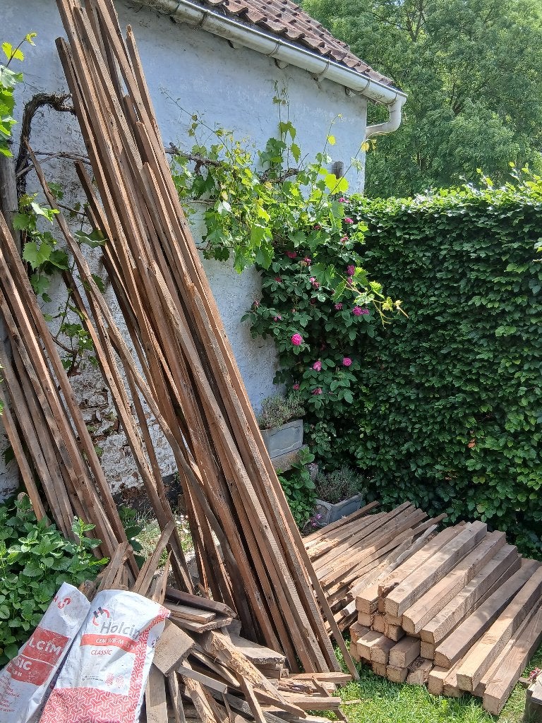 Bois de chauffage gratuit, 3 à 6 m³, Enlèvement, Autres essences de bois, Bûches