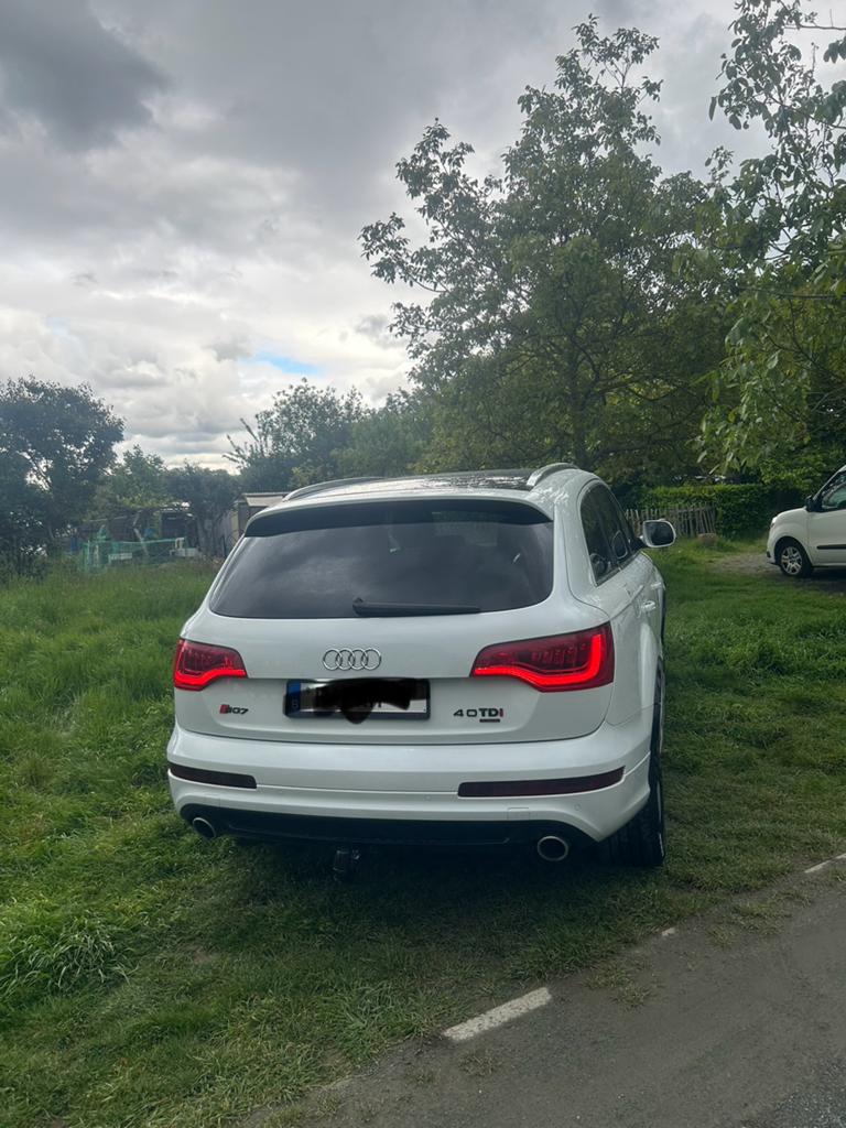 Mooie audi q7  sline 7 plaatsen 2de eigenaar, Auto's, Automaat, Euro 6, Wit, Q7