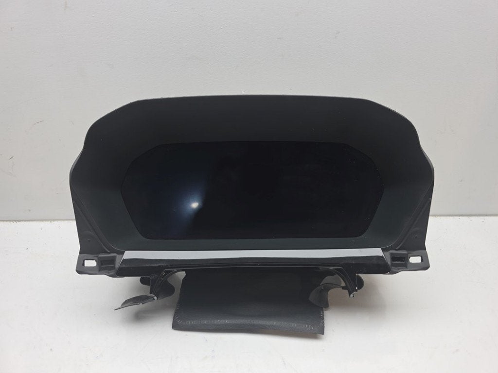 INSTRUMENTS DE BORD Audi A3 Sportback (8YA) (01-2019/-), Robert Bosch AG, Audi, Utilisé, Robert-Bosch-Allee 1
74232  Abstatt, DE