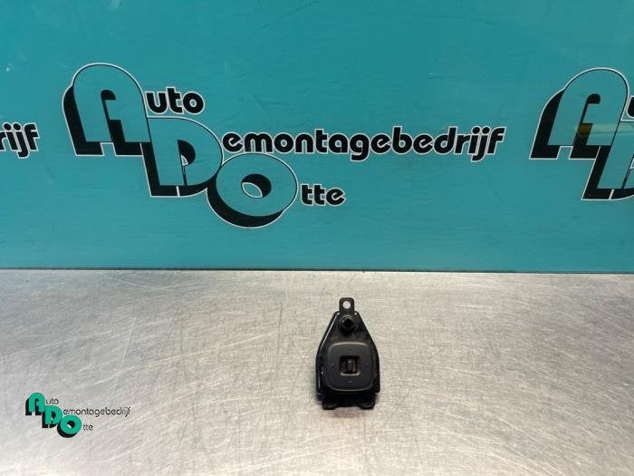 Commutateur rétroviseur d'un Mazda Premacy (Premacy 98-), -, 3 mois de garantie, Mazda, Utilisé