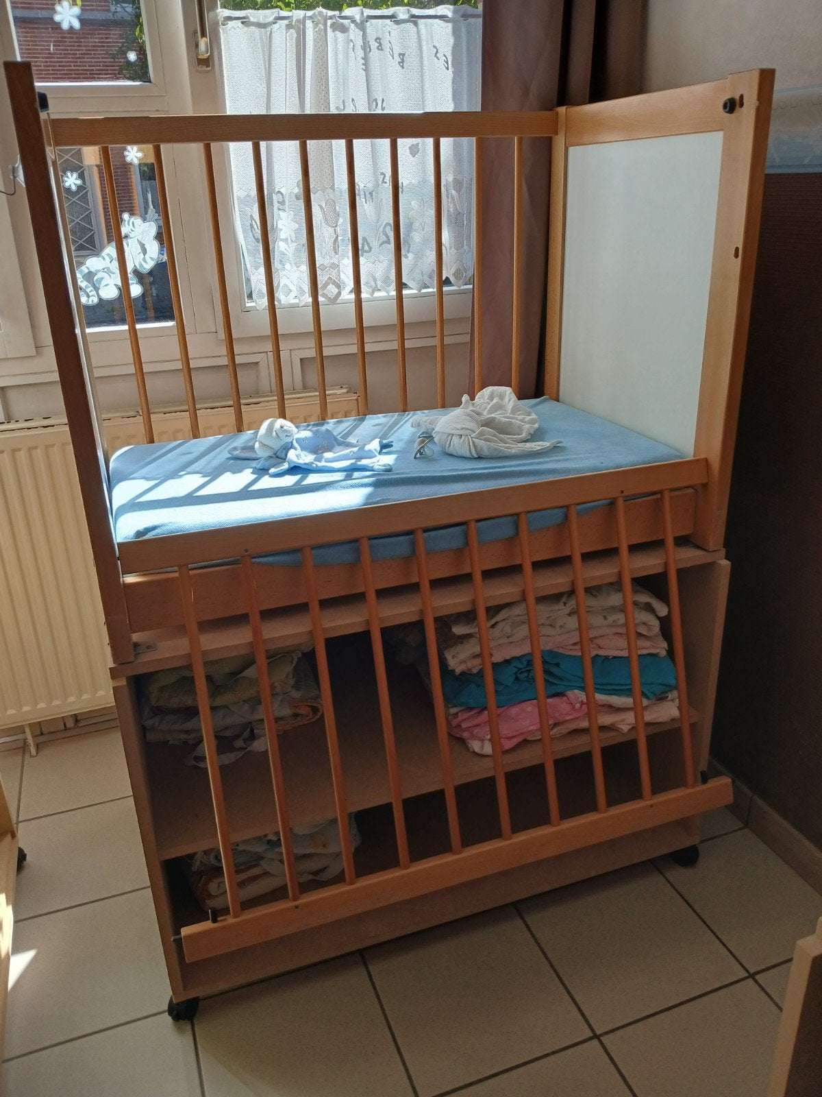 lits bébé en hauteur avec coffre rangement, Enlèvement, Utilisé, Rectangulaire, Roulettes