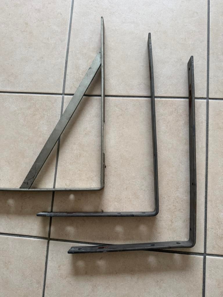Stevige metalen plankdragers / wandbeugels – zware kwaliteit, Doe-het-zelf en Bouw, Ophalen, Gebruikt, Overige typen