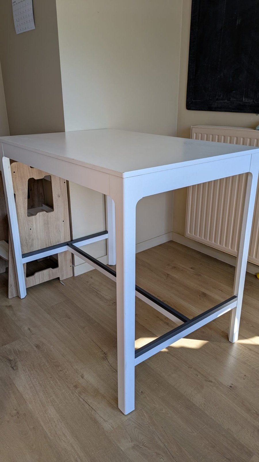 hoge tafel ikea + 4 gratis passende stoelen, Ophalen