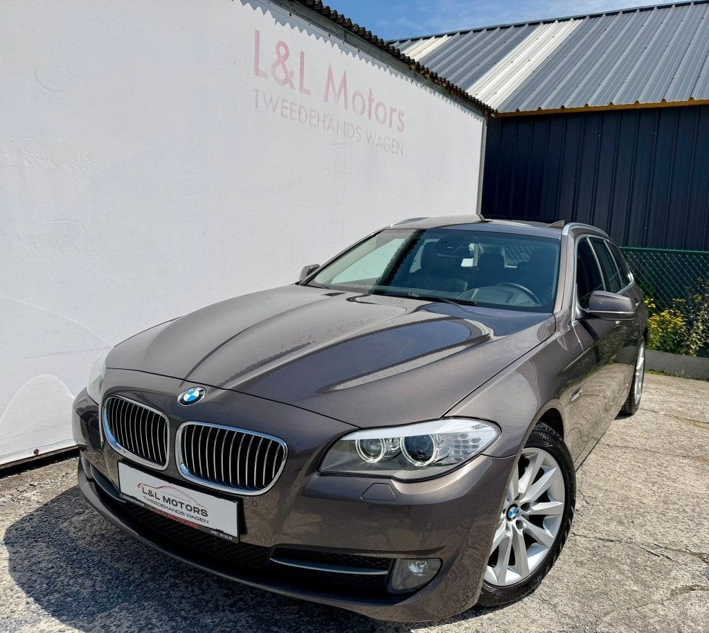BMW 525 Da Touring 204Ch*Panodak Head-Up Navi Leder Alu 18"*, Autos, Cuir, Entreprise, Noir, 5 portes