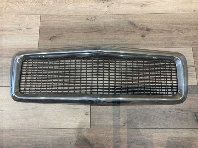 Volvo Grille with Chrome Grillerand, Original Performance, f, Ophalen of Verzenden, Gebruikt, Volvo
