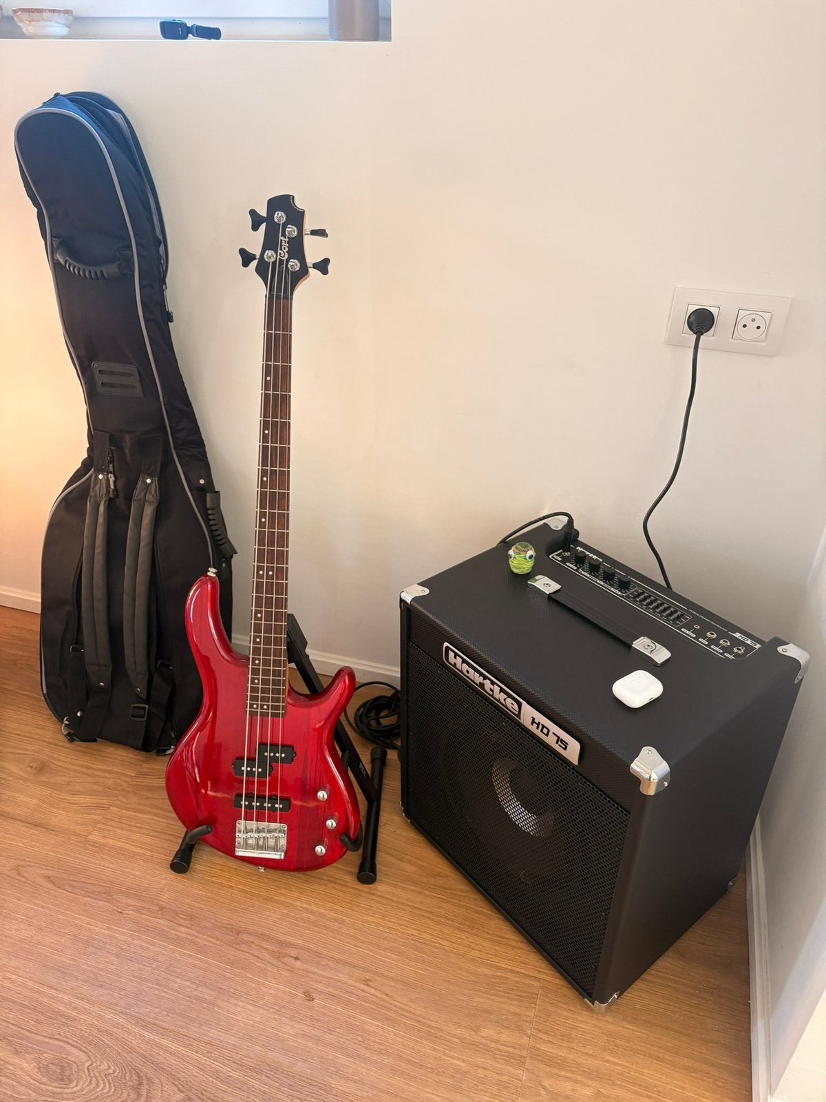 CORT basgitaar + Hartke 75W basversterker – complete set, Musique & Instruments, Instruments à corde | Guitares | Basses, Enlèvement