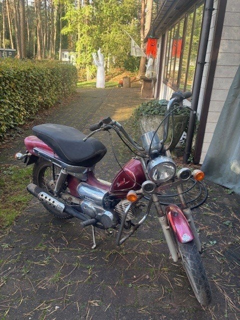 Oude Tomos brommer – klassieke rode uitvoering, Ophalen, Gebruikt, Klasse A (25 km/u), Revival