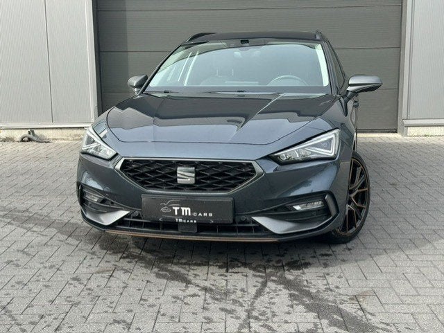 Seat Leon FR benzine break camera, Phares entièrement LED, Argent ou Gris, Euro 6, Entreprise