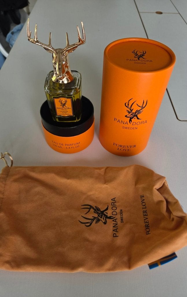 Parfum Pana Dora- Forever love, Enlèvement, Comme neuf