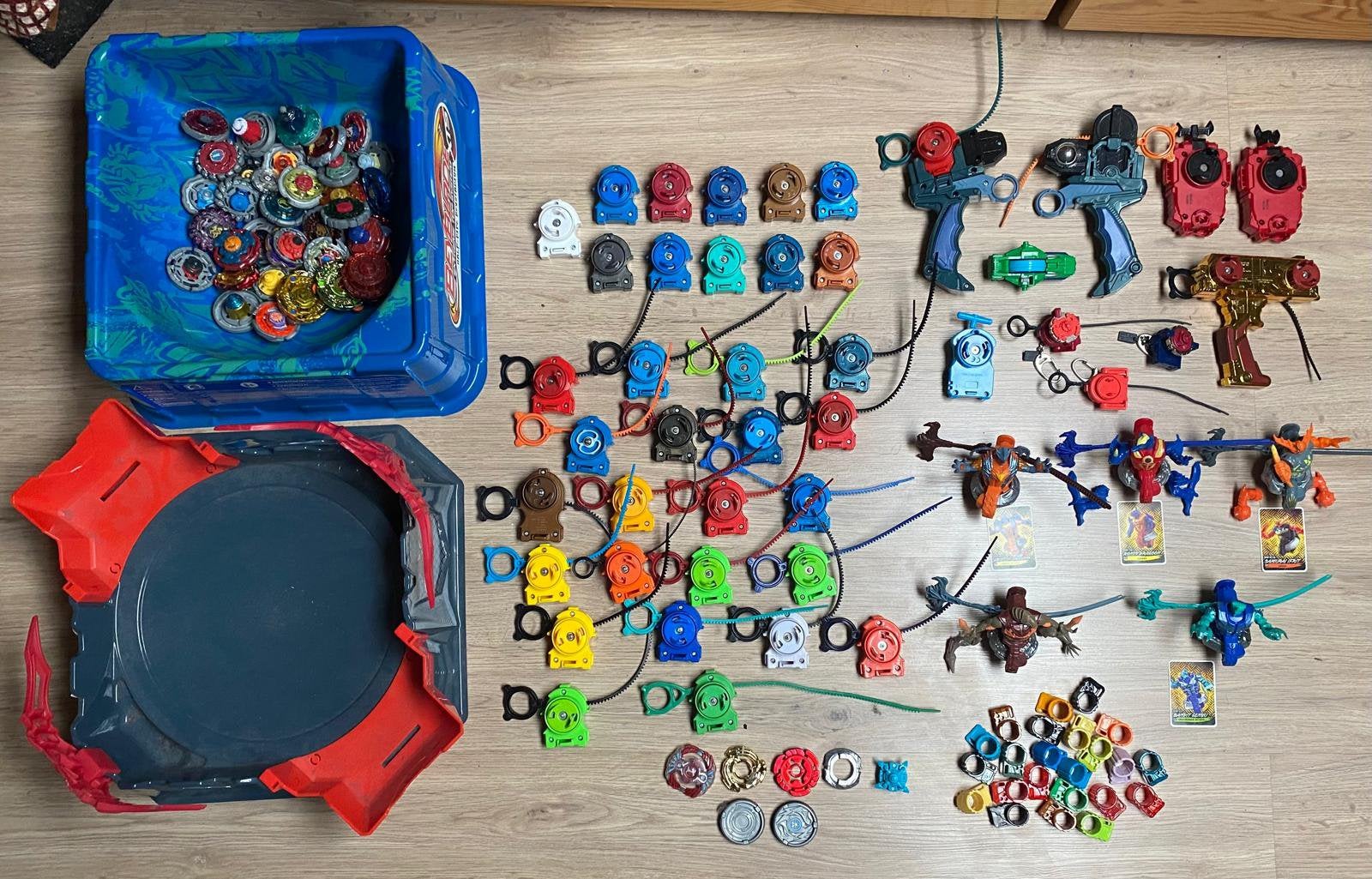 Beyblades groot lot!!! 70 euro alles samen, Ophalen