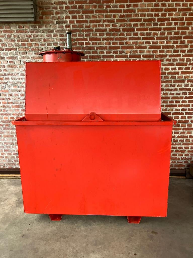 Olietank 1200 liter met lekbak onder, Ophalen