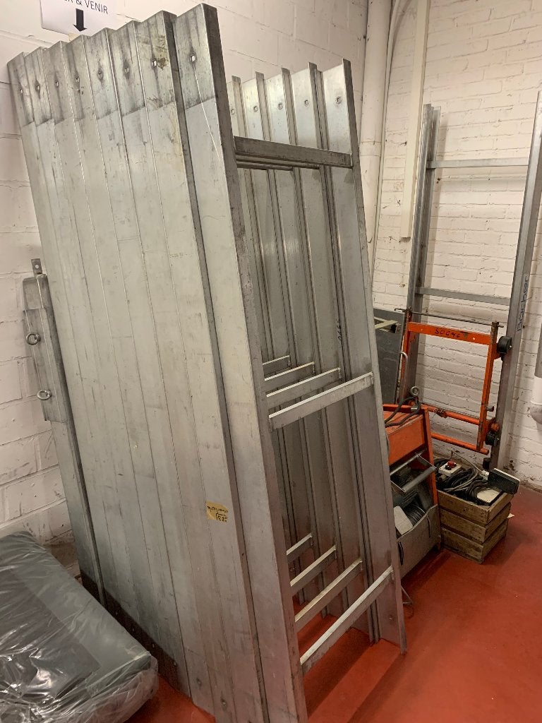 Ladderlift Böcker alu, Ophalen, Zo goed als nieuw
