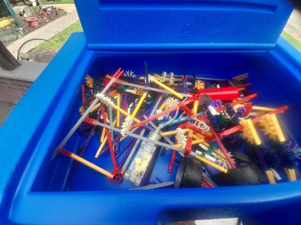 K nex, Enlèvement