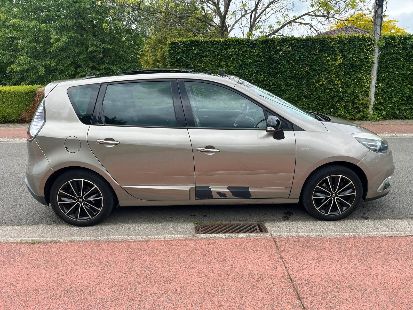 Renault scenic 1.2 essence 109000 km 02/2013, Achat, Boîte manuelle, Noir, 5 portes