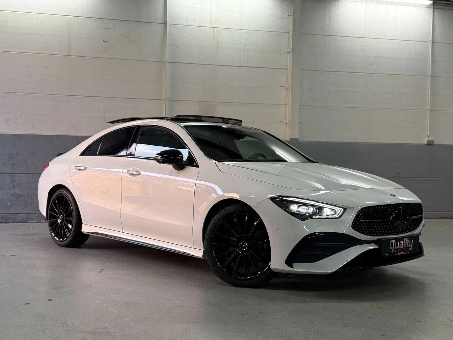 Mercedes-Benz CLA-Klasse 180 CLA180 MILD HYBRIDE // AMG LINE, Autos, Achat, Entreprise, Alcantara, Noir