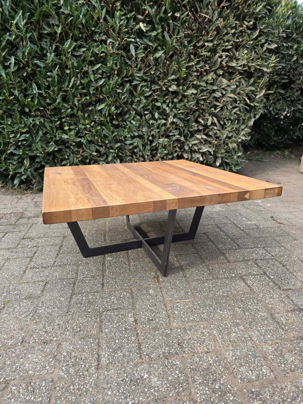 Mooie salontafel uit massief eiken/metaal.80x80x35cm, Huis en Inrichting, Tafels | Salontafels, Metaal, Ophalen